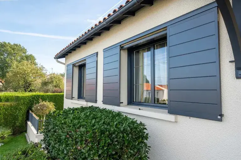 volet coulissant d'une maison