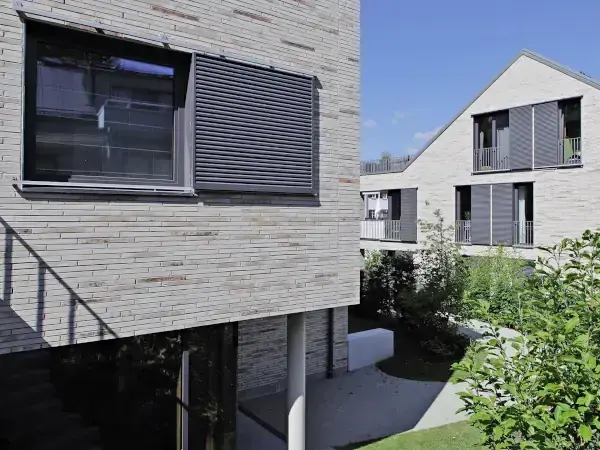 Volets coulissants façade maison