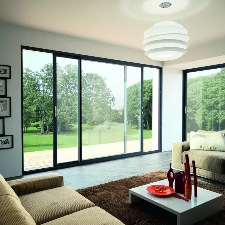 Fenêtre coulissante pour volet roulant