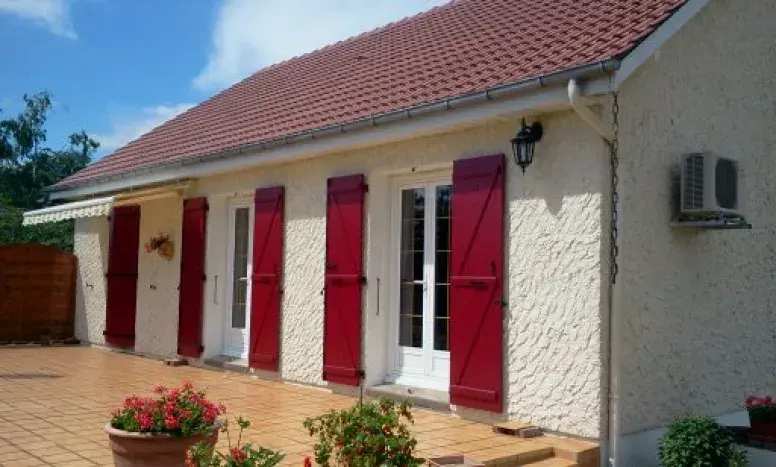 Volet battant alu rouge